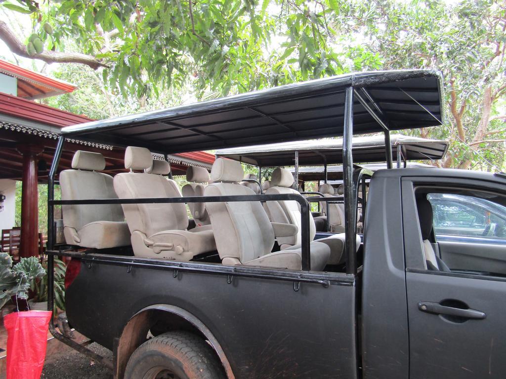 Llt Tourist Inn And Safari Jeep Wilpattu Exterior photo