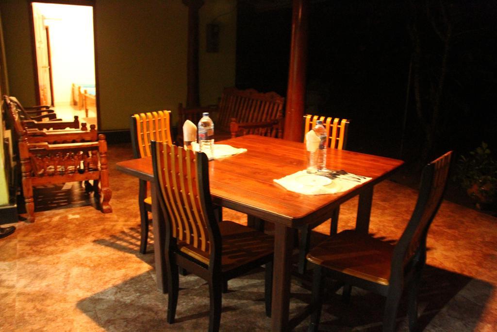 Llt Tourist Inn And Safari Jeep Wilpattu Exterior photo